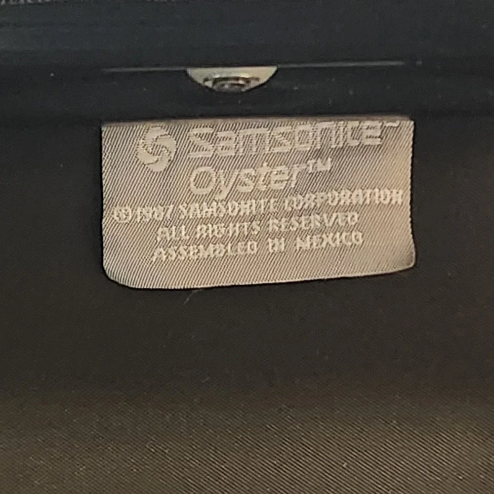Samsonite‎ Oyster Garment Bag 1987 Black Red Trim Fold-Out Travel Luggage USA